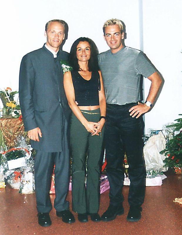 2001 07.jpg - mit meinen Geschwisterrn Ute und Peter (links)